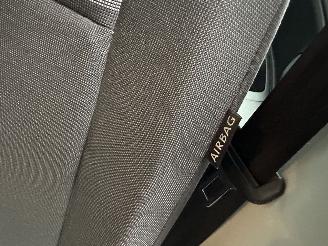 Volkswagen Up! 1.0i 65pk 5drs - nap - airco - line assist - bleutooth - aux - elektr ramen - led - facelift - rijdbaar picture 25