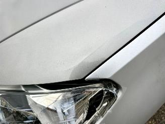 Volkswagen Up! 1.0i 65pk 5drs - nap - airco - line assist - bleutooth - aux - elektr ramen - led - facelift - rijdbaar picture 11