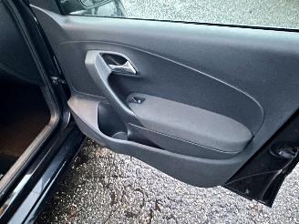 Volkswagen Polo 1.2 TSI 105pk 6-bak Highline 5drs - pano - airco - cruise - pdc - lmv - 4x elektr ramen - alcantara picture 41