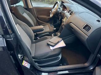 Volkswagen Polo 1.2 TSI 105pk 6-bak Highline 5drs - pano - airco - cruise - pdc - lmv - 4x elektr ramen - alcantara picture 42