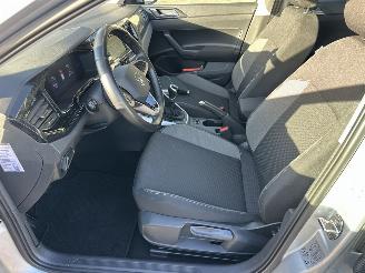 Volkswagen Polo 1.0 TSI 95pk Life 5drs - 76dkm nap - front + line assist - acc - pdc v+a - airco - cruise - carplay - lmv picture 45