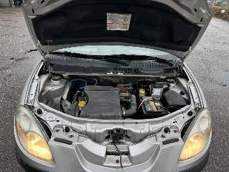 Lancia Ypsilon 1.2-16V 80pk Argento - nap - airco - cruise contr - lmv - nieuw apk 10-11-2026 - elektr ramen picture 37