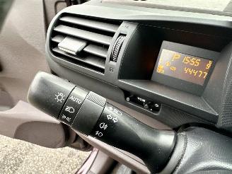 Toyota iQ 1.0 VVTi 68pk automaat Aspiration - 44dkm nap - navi - clima - keyless entry + start - lmv - pdc picture 36