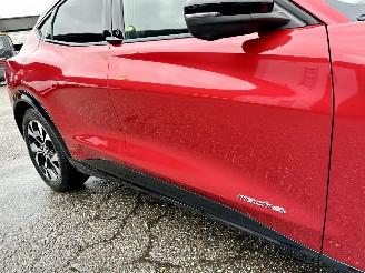 Ford Mustang Mach-e 75 kWh awd 371pk aut premium - pano - 360cam - leer - stoel + stuurverw - b&o - front + line + side assist picture 92