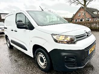 Citroën Berlingo 1.5 BlueHDI 99pk 6-bak euro6 Club - nap - airco - cruise - pdc - carplay - schuif + klapdeuren picture 4