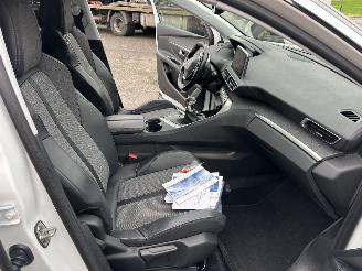 Peugeot 3008 1.2 Turbo 131pk 6-bak Premium - nap - navi - cam - virtual - elektr klep - 19 inch - line assist - keyless - pdc v+a picture 62