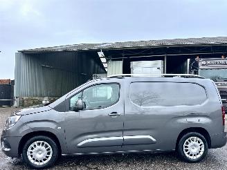 skadebil bedrijf Opel Combo 1.5D Turbo 102pk euro.6 L2/H1 Edition 2021/3