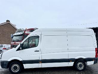 damaged commercial vehicles Volkswagen Crafter 30 2.0 TDI 109pk 6-bak L2/H2 Bleum. euro5 - nap - navi - 3 pers - clima - cruise - distr+wp vernieuwd 173dkm 2014/6