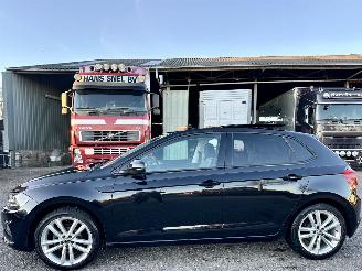 skadebil auto Volkswagen Polo 1.0 TSI 95pk Highline 5drs - 2021/4