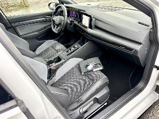 Volkswagen Golf 1.5 eTSI aut + f1 162pk R-Line - pano - hud - keyless - virtual - front + line + side + park assist picture 16