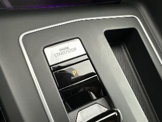 Volkswagen Golf 1.5 eTSI aut + f1 162pk R-Line - pano - hud - keyless - virtual - front + line + side + park assist picture 47