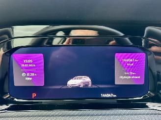 Volkswagen Golf 1.5 eTSI aut + f1 162pk R-Line - pano - hud - keyless - virtual - front + line + side + park assist picture 28