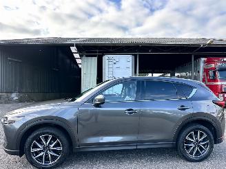 Vaurioauto  passenger cars Mazda CX-5 2.5 SkyActiv-G 194pk GT-M 4WD 2017/1