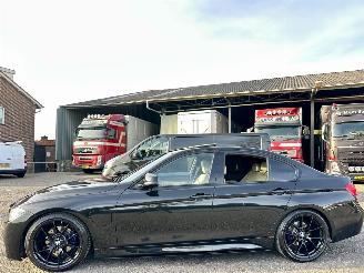 Voiture accidenté BMW 3-serie 330e 245pk aut M-Sport - schuifdak - nap - 2016/7