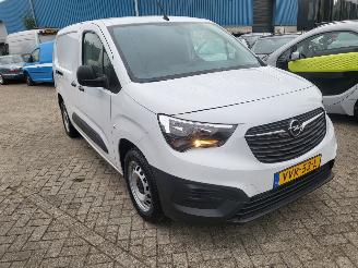 Tweedehands bestelwagen Opel Combo Opel Combo benzine 1.2 PureTech 110 S&S Lengte 2 2023/5