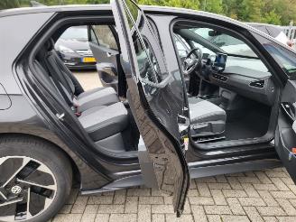 uszkodzony samochody osobowe Volkswagen ID.3 ID.3 Pro Performance Edition leer/alcantara 58 kWh range 425 km nwpr € 47000 2023/4