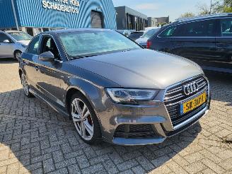 Damaged car Audi A3 LIMOUSINE AUTOM 1.5 TFSI CoD Sport 2x S Line Edition rijdbaar 2018/4