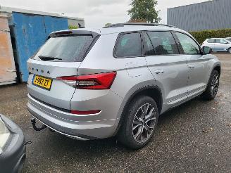 Voiture accidenté Skoda Kodiaq kodiaq 1.5 TSI sportline buisness autom rijdbare motorschade 2020/11