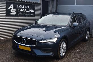 skadebil auto Volvo V-60 2.0 B3 Momentum Business 163Pk *Navi/Clima/Leder/Stoelverwarming 2021/11