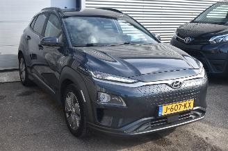 Hyundai Kona 64Kwh Premium 204Pk SOH 100% Fase 3 *Navi/Clima/Camera/Leder/Stoelverwarming picture 2
