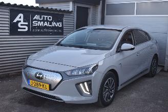 Voiture accidenté Hyundai Ioniq 38Kwh Comfort Ev 136Pk *Navi/Clima/Camera/stoelverwarming 2020/9