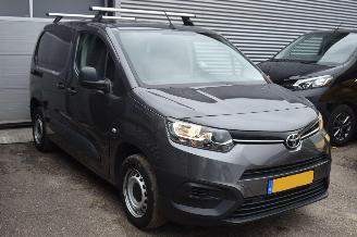 Toyota Proace City 1.5 D-4D Cool Comfort 75Pk *Airco picture 2