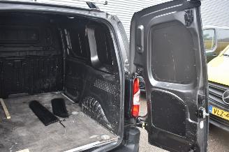 Toyota Proace City 1.5 D-4D Cool Comfort 75Pk *Airco picture 11