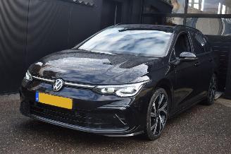 damaged passenger cars Volkswagen Golf 1.5 eTSI R-line Business 150Pk *Navi/Clima/Camera/Panorama 2022/6