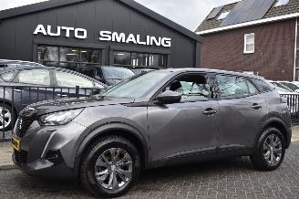 krockskadad bil auto Peugeot 2008 1.2 Puretech Blue Lease Active 131Pk *Navi/Clima/Camera 2021/11