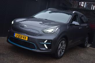 skadebil auto Kia Niro 64Kwh Executiveline 204Pk 3FASE 100% Soh *Navi/Clima/Leder/Camera/Stoelverwarming 2020/11