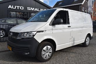 damaged commercial vehicles Volkswagen Transporter 2.0 TDI L1H1 30 150Pk *Airco 2021/7