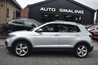 krockskadad bil auto Volkswagen T-Cross 1.0 Tsi Style 110Pk *Navi/Clima/Camera/Stoelverwarming 2022/8