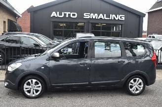 Voiture accidenté Dacia Lodgy 1.3 Tce Stepway 7 Personen 131Pk *Navi/Airco/Camera 2021/10