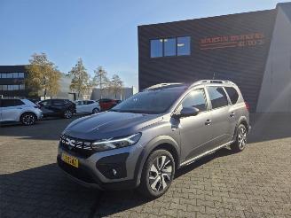 skadebil auto Dacia Jogger 74 KW Benzine / Lpg / 15DKM 2025/10