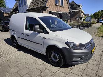 Volkswagen Caddy 1.6 TDI L1H1 picture 3