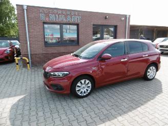 Vaurioauto  passenger cars Fiat Tipo  2018/2