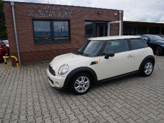 skadebil auto Mini One  2012/2