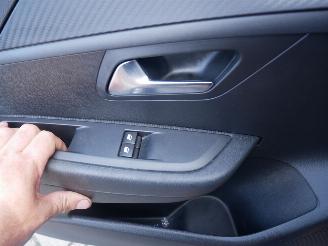 Peugeot 208 LIKE picture 19