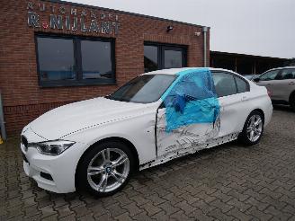 damaged passenger cars BMW 3-serie 320 d M-SPORT LED 2016/9