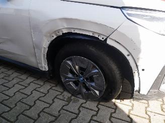 BMW iX1  picture 8