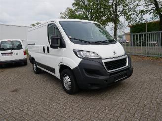 krockskadad bil bedrijf Peugeot Boxer L1H1 Medicijnen Transport 2020/8