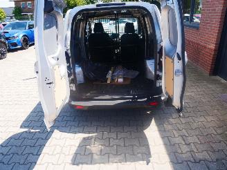 Ford Transit Courier Van  picture 7