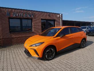 krockskadad bil auto MG MG4 COMFORT 2024/4