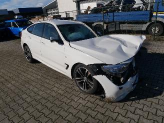 uszkodzony samochody osobowe BMW 3-serie 320 GRAN TOURISMO M-SPORT XDRIVE 2016/1
