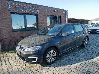Schadeauto Volkswagen Golf e 2020/7