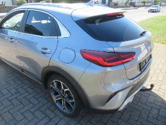 Schadeauto Kia Xceed 1.0T 120Pk 22.000km!! Climatronic Halfleer Navi Camera Keyless-Go ..... 2022/11