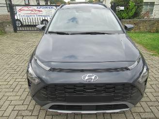 Schadeauto Hyundai Bayon 1.0T-GDI AUT. 48V-MildHybrid 5400km!! VirtualCockpit Climatronic Navi Camera CruiseControl Pdc LineAssist 2024/6