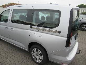 damaged passenger cars Volkswagen Caddy maxi 2.0TDI  7-Zits  iQ-Drive Climatronic Camera Navi>Android of Carplay CruiseControl Front Assist Pdc.... 2024/5