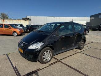 Damaged car Mercedes A-klasse 160 Blue Efficiency Classic 3 drs 2009/9