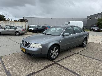 uszkodzony samochody osobowe Audi A6 2.4 5V Advance sedan Aut. 2000/4